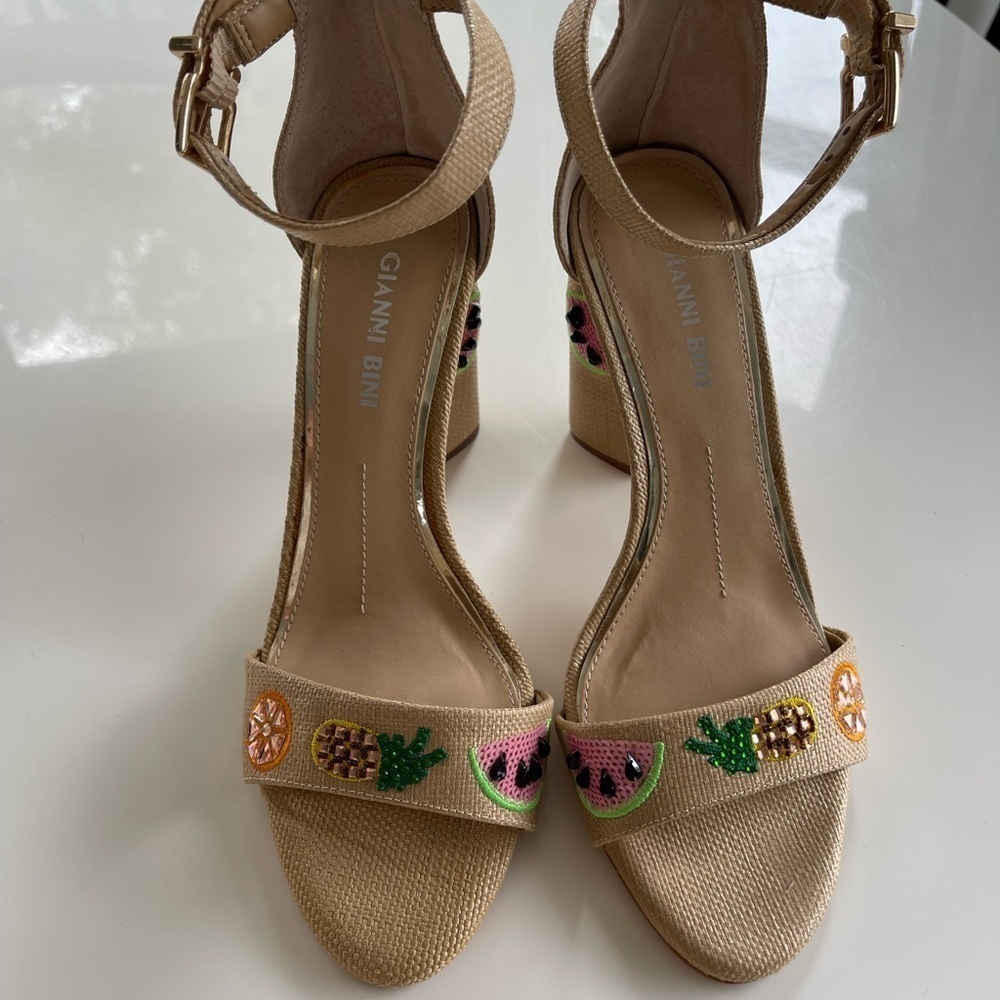 Gianni Bini Joenahtwo Straw Fruit Embellished Block Heels - 7 - Picture 3 of 5